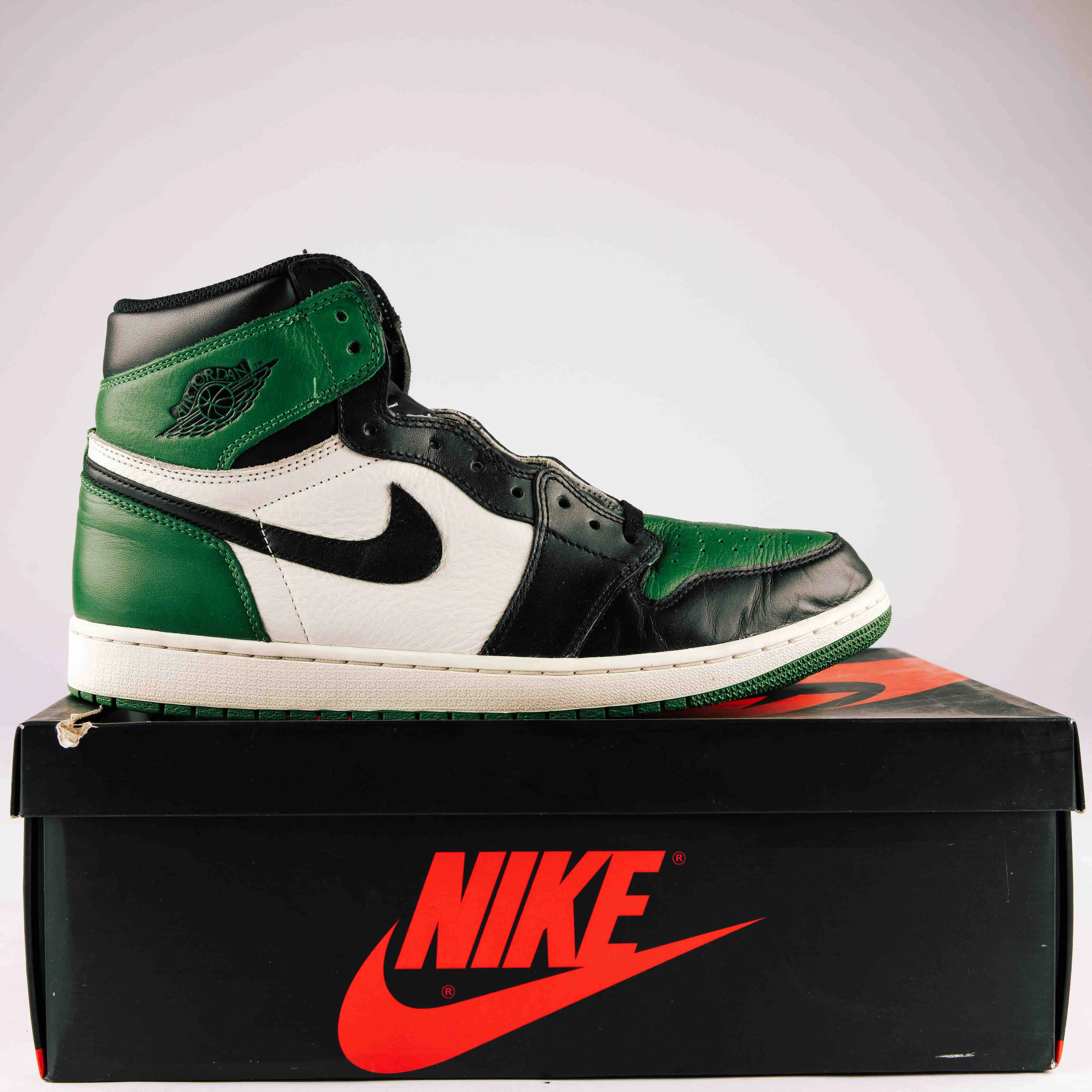 Jordan 1 Retro High Pine Green - Used - 0146