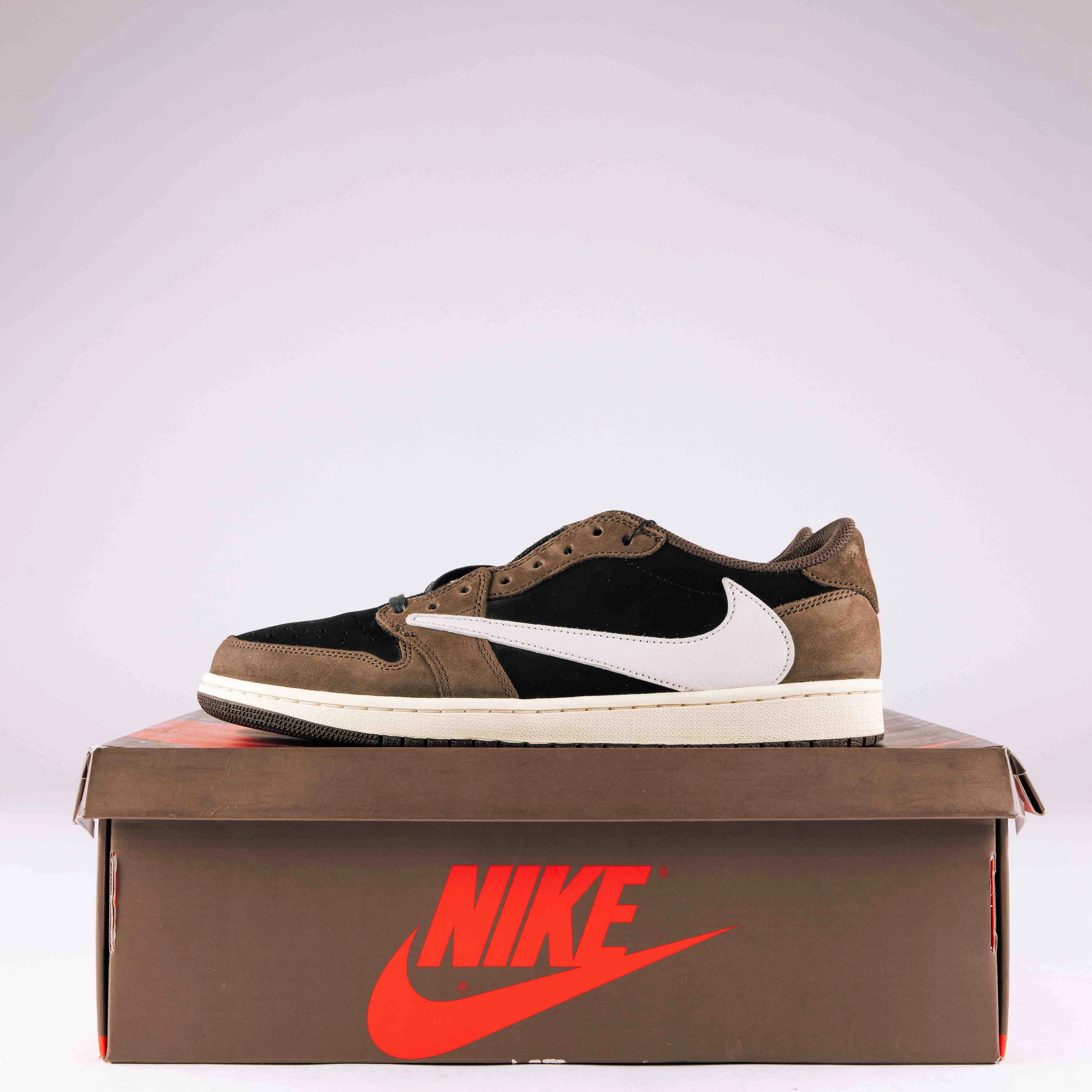 Jordan 1 Retro Low OG SP Travis Scott Mocha - Used - 0136