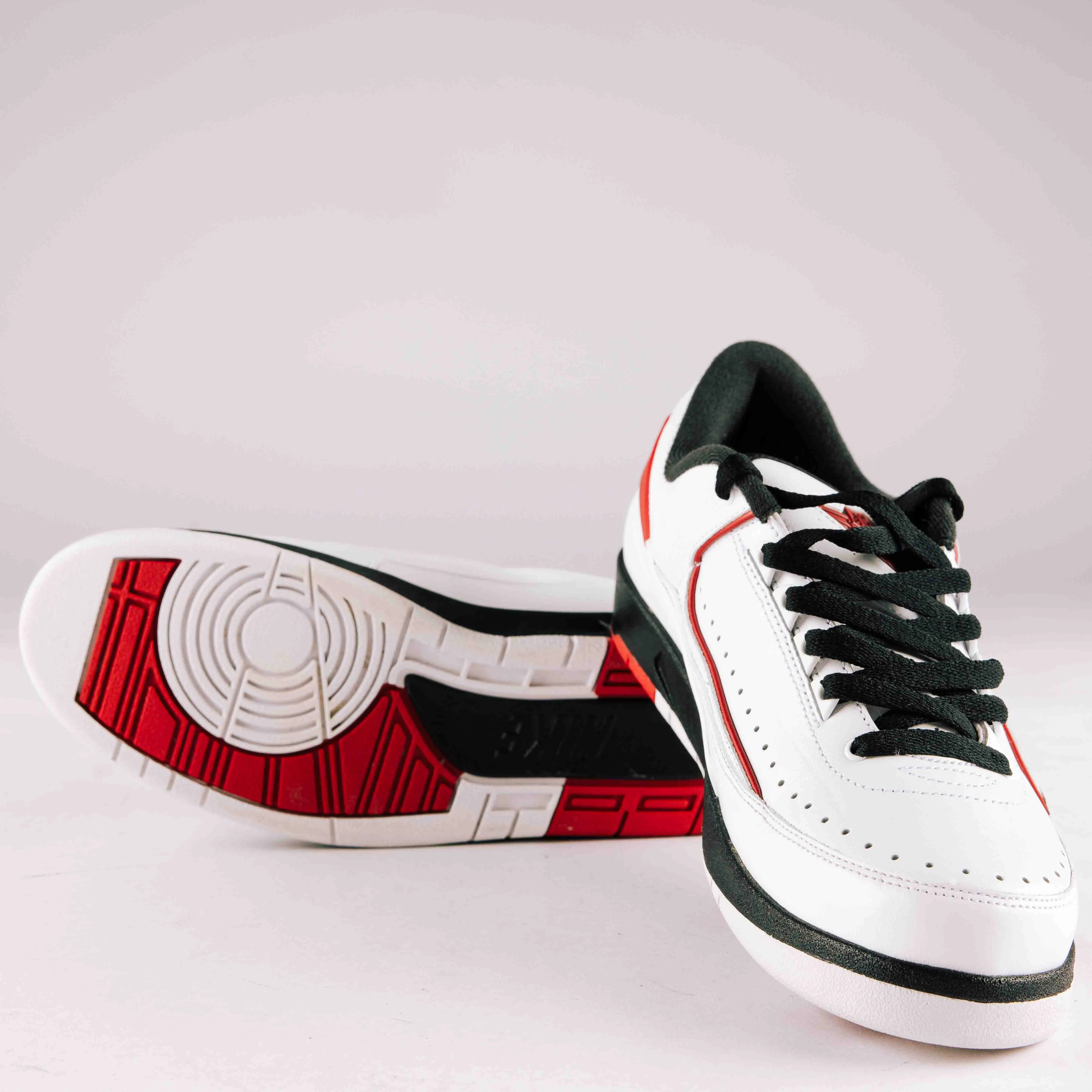 Jordan 2 Retro Low Chicago (2016) - Used - 0215