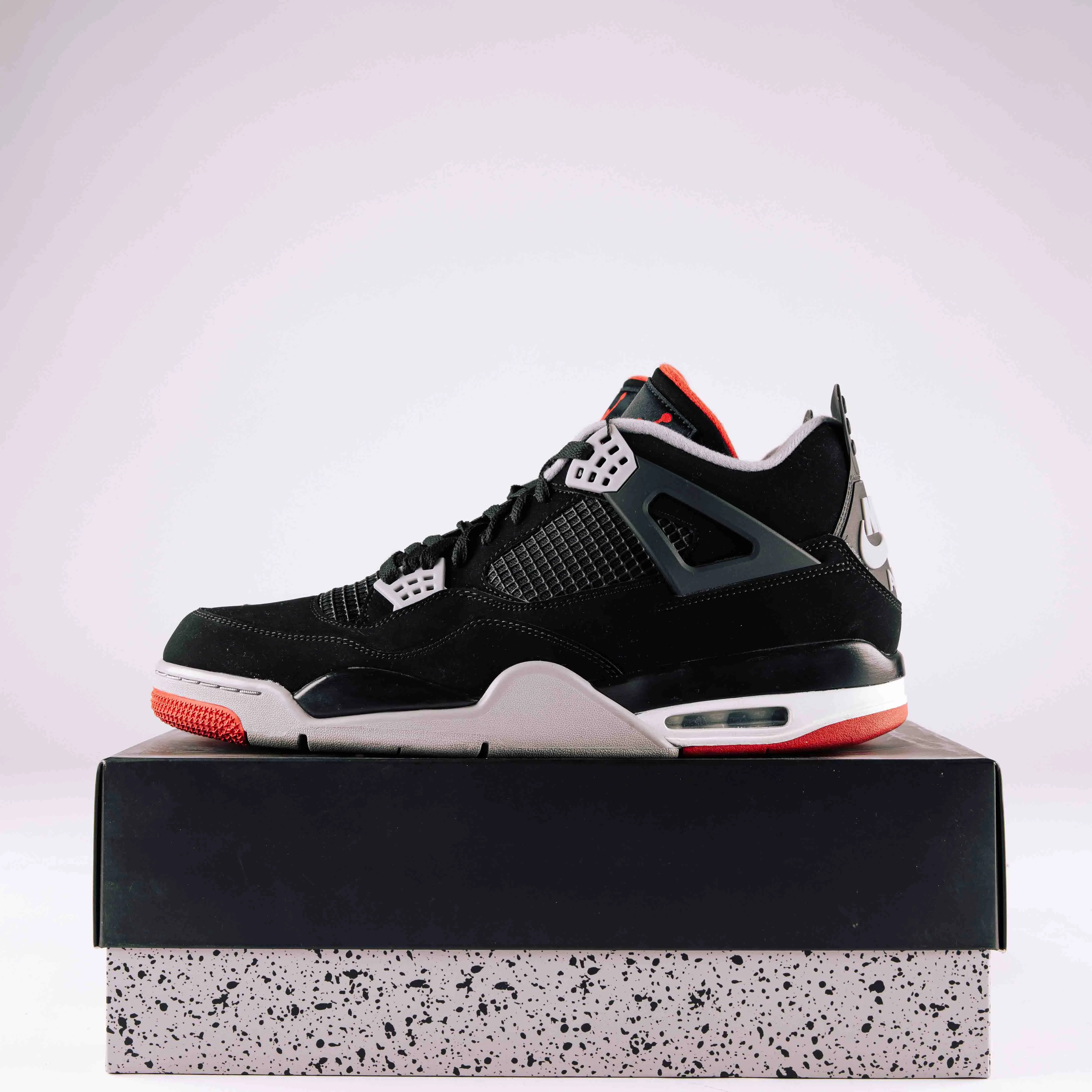 Jordan 4 Retro Bred (2019) - Used - 0180