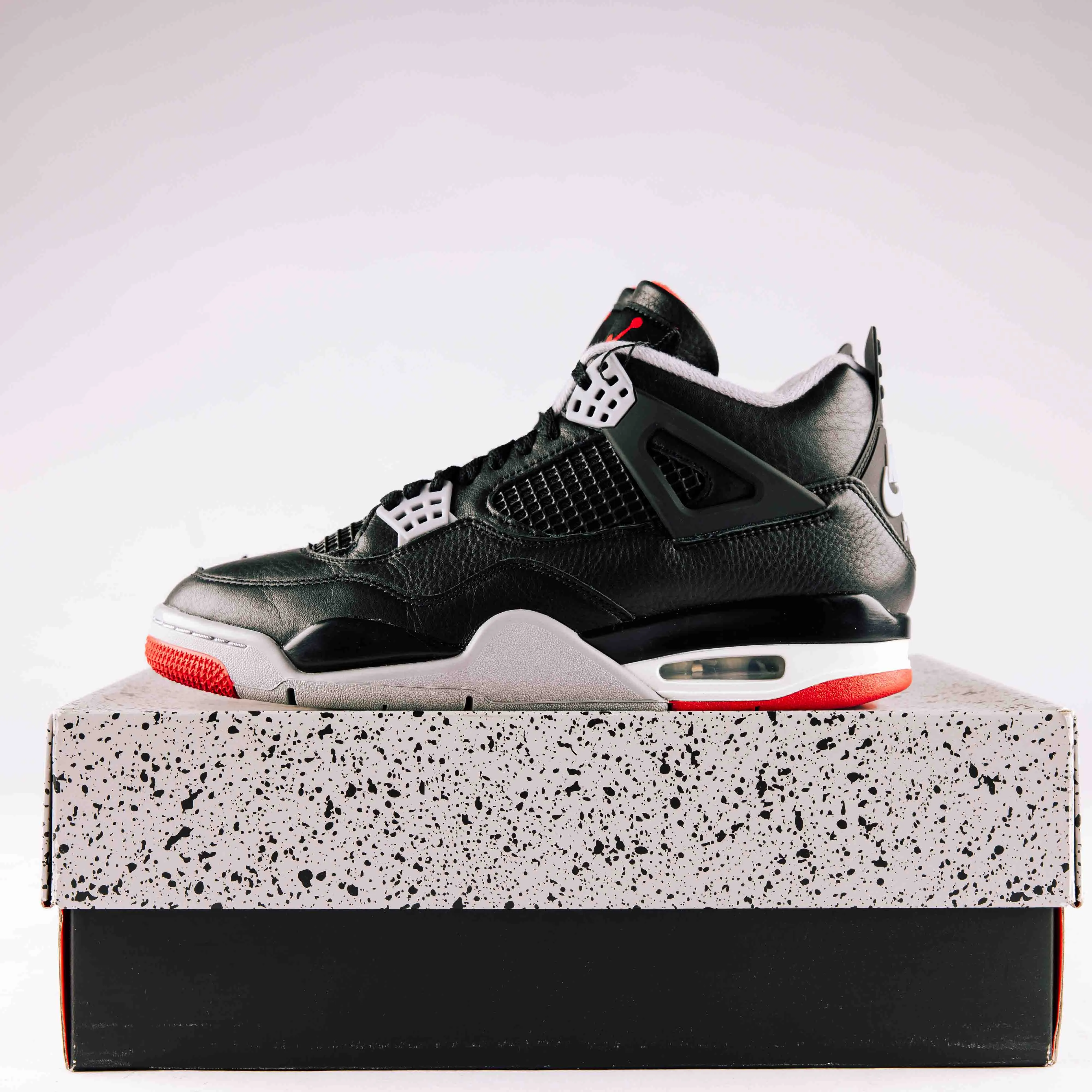 Jordan 4 Retro Bred Reimagined - Used - 0568