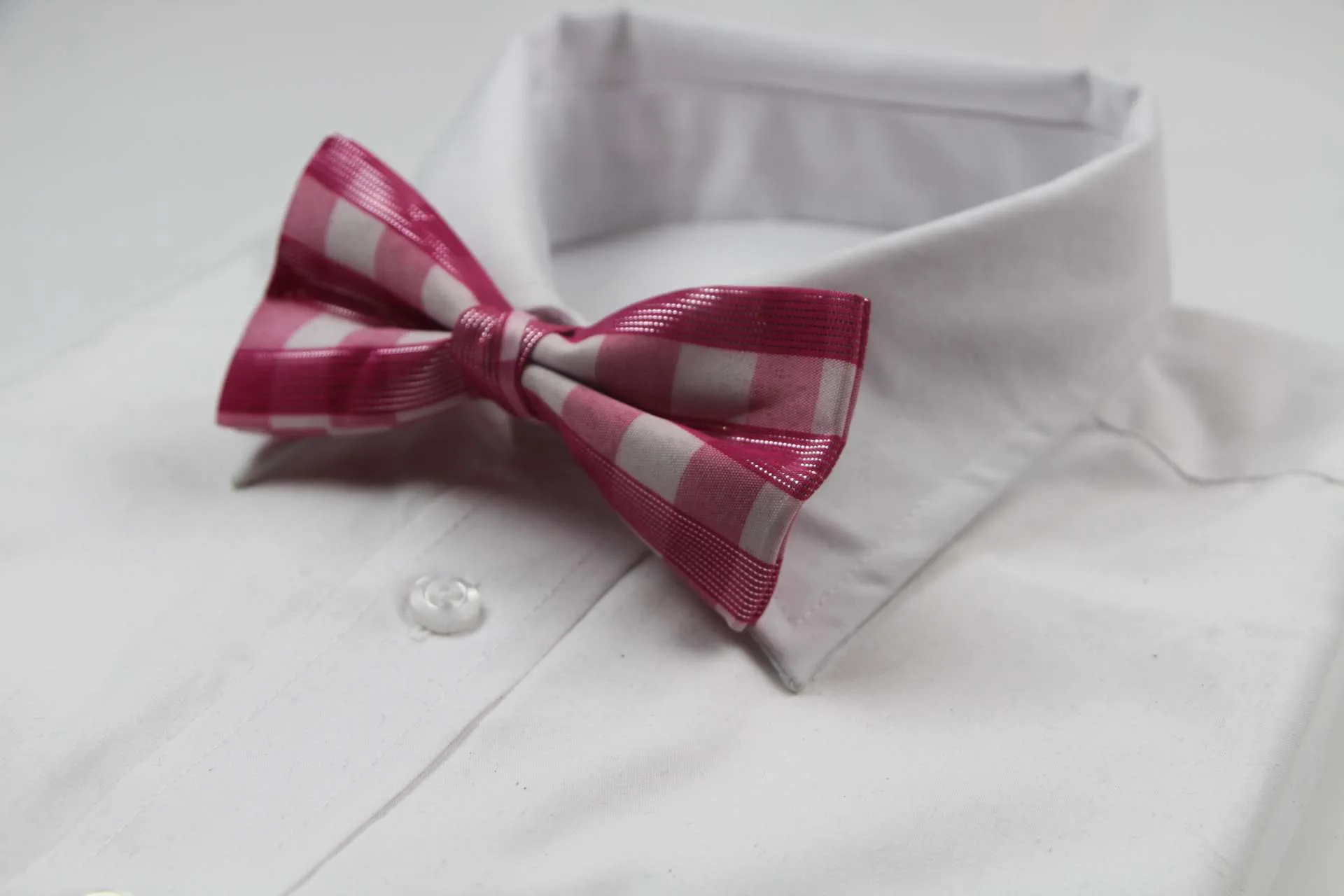 Mens Pink & White Cotton Bow Tie